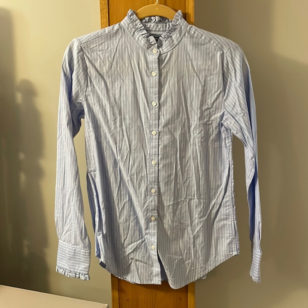 Lands end womens light blue white stripe button down blouse